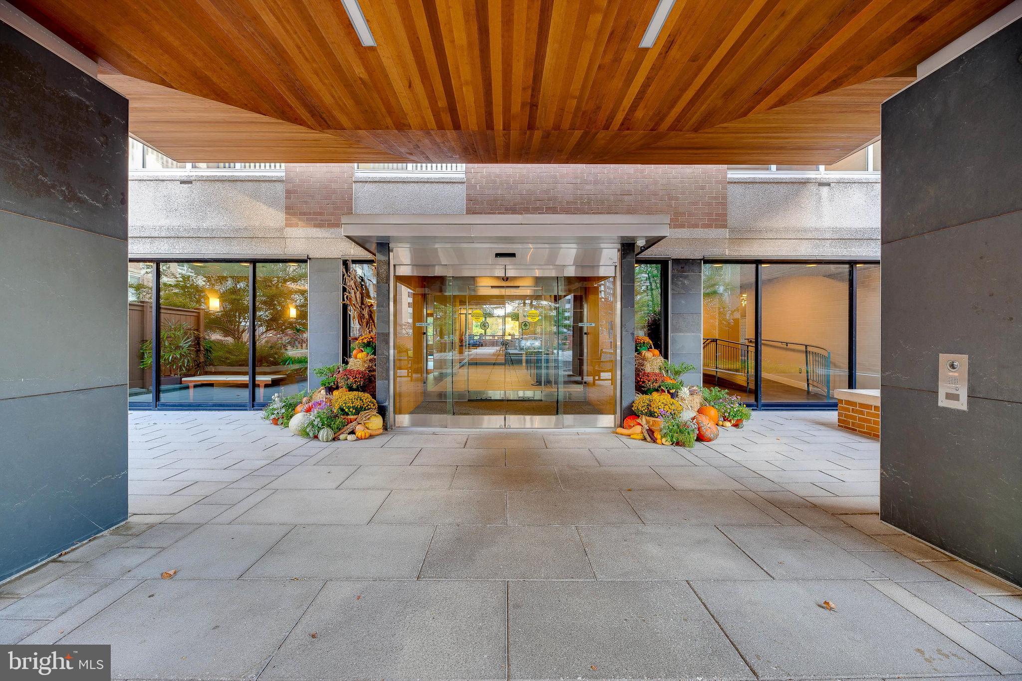 2939 Van Ness Street Northwest, Unit 1243 Washington, DC 20008 - Photo 2 of 33 a view of a room with gym equipment