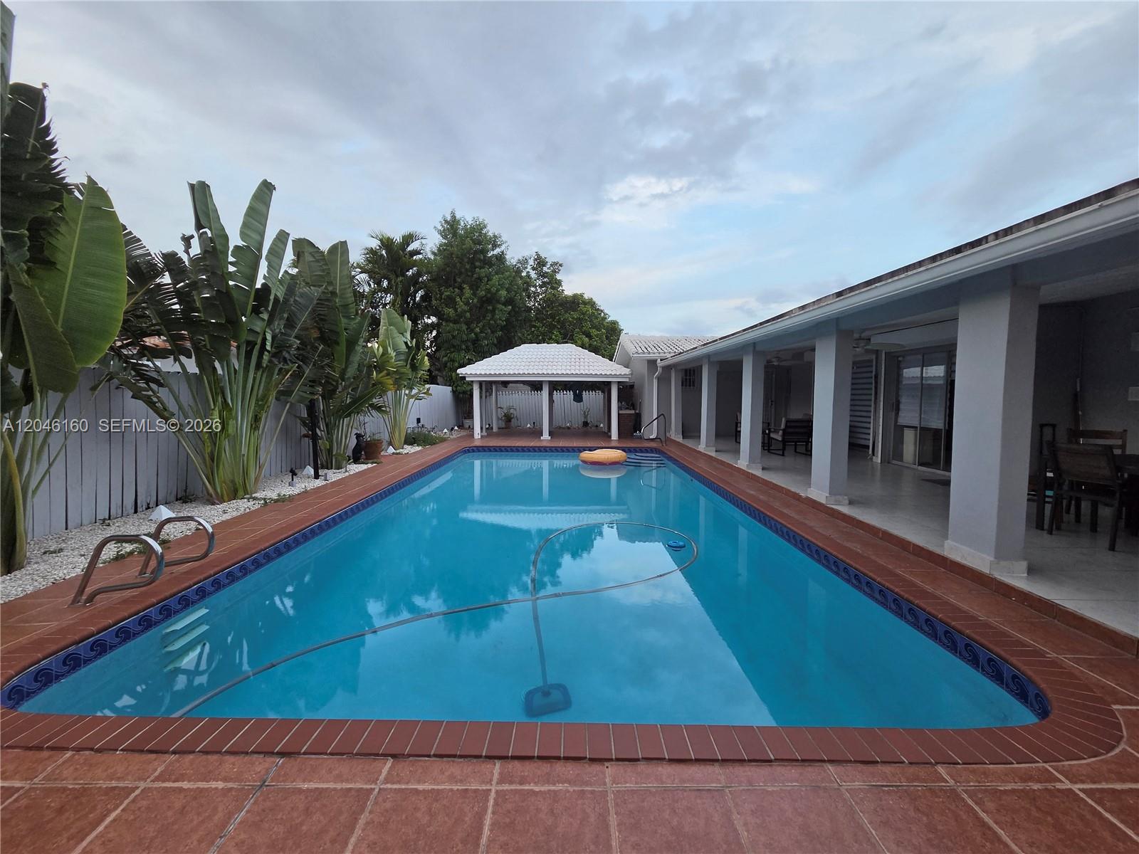 10321 Southwest 17th Street Miami, FL 33165 - Photo 15 of 16