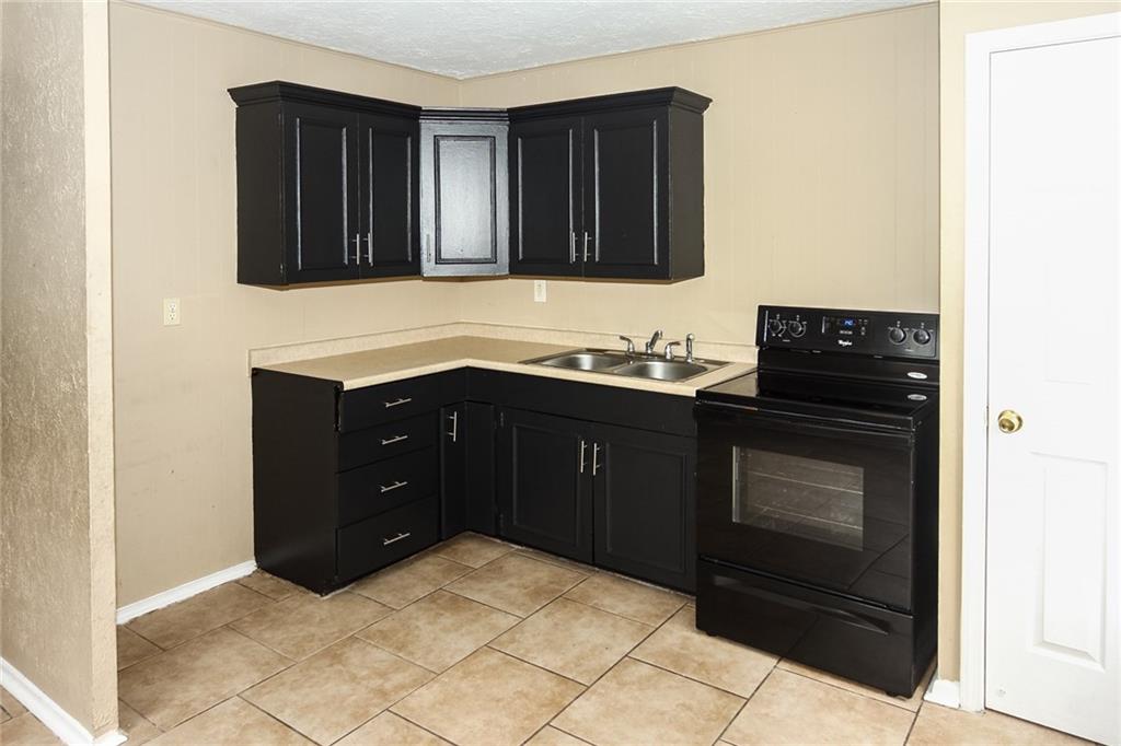 7902 Brennan Road Indianapolis, IN 46219 - Photo 7 of 19 Gallery Image 7