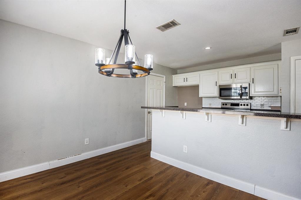 408 Mesquite Drive Rio Vista, TX 76093 - Photo 9 of 31