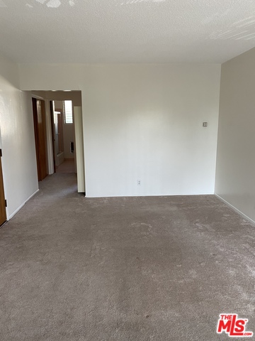 11953 Rochester Avenue, Unit 6 Los Angeles, CA 90025 - Photo 3 of 12