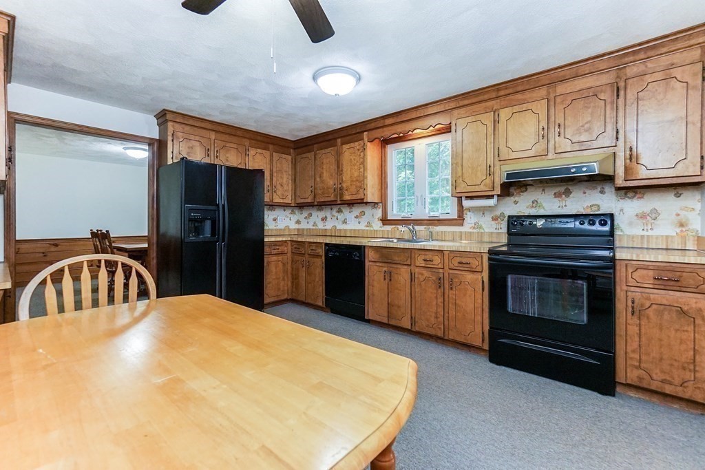 29 Lothrop Road Acton, MA 01720 - Photo 16 of 37 Gallery Image 16