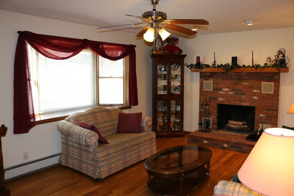 326 Stafford Road Monson, MA 01057 - Photo 8 of 30