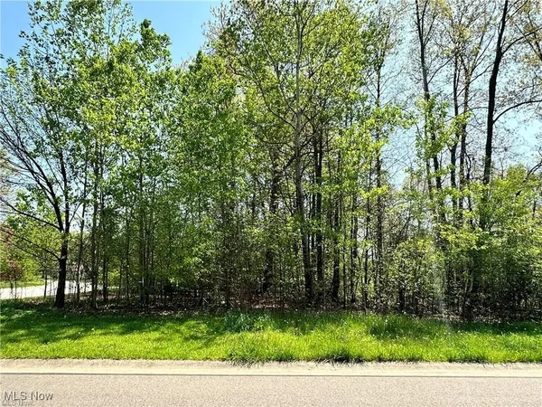 $29,900 | 2139 Coates Drive, Girard, OH 44420