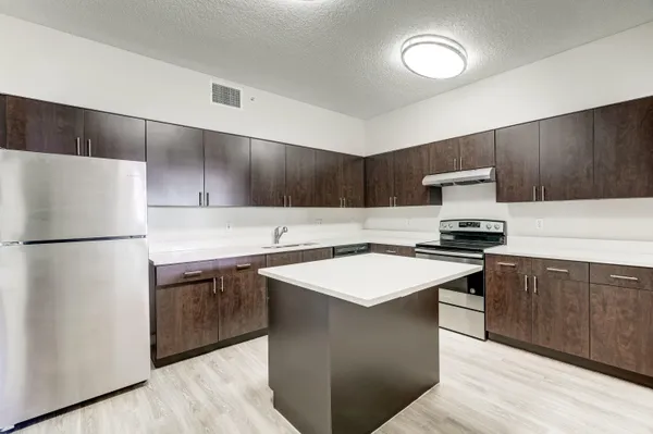 $2,575 | 4685 Haverhill Road, Unit B3, West Palm Beach, FL 33417