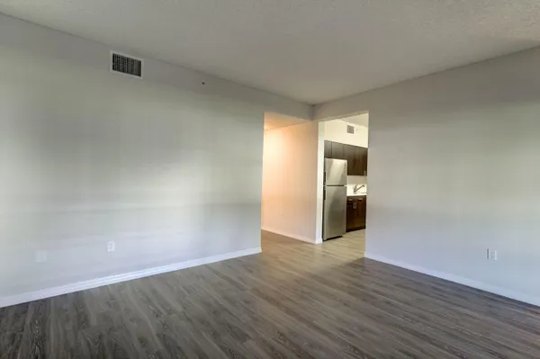 $2,575 | 4685 Haverhill Road, Unit B3, West Palm Beach, FL 33417