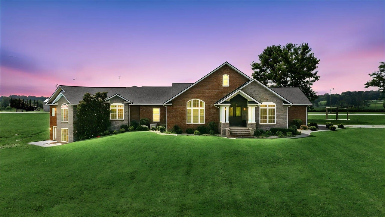 1059 Glover Road Glasgow, KY 42141 - Photo 1 of 47 Gallery Image 1
