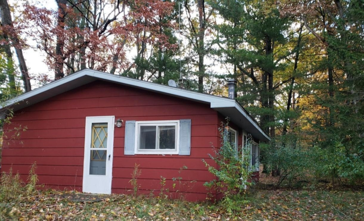 8298 East Johnson Road Branch, MI 49402 - Photo 2 of 7 thumbnail_20191102_165721