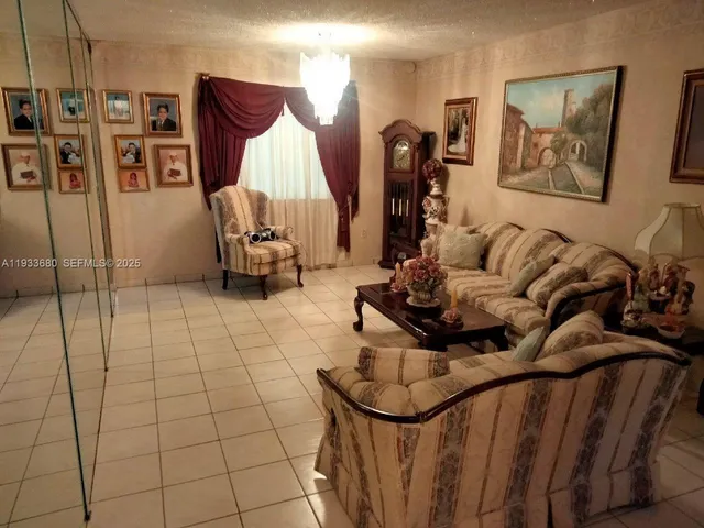 $600,000 | 4990 East 1st Avenue, Hialeah, FL 33013