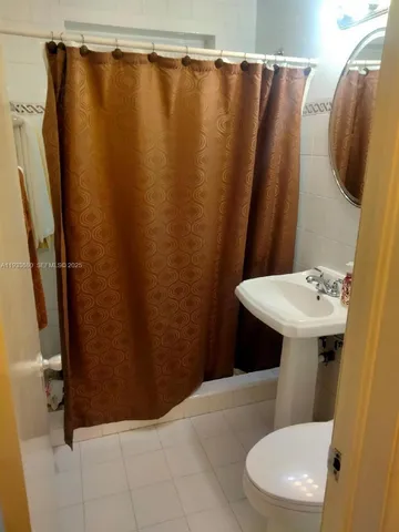 $600,000 | 4990 East 1st Avenue, Hialeah, FL 33013