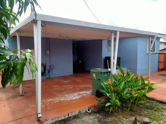 $600,000 | 4990 East 1st Avenue, Hialeah, FL 33013