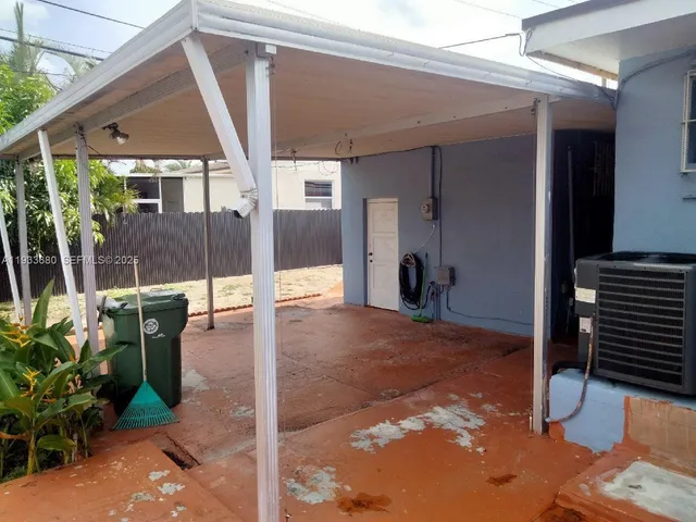 $600,000 | 4990 East 1st Avenue, Hialeah, FL 33013