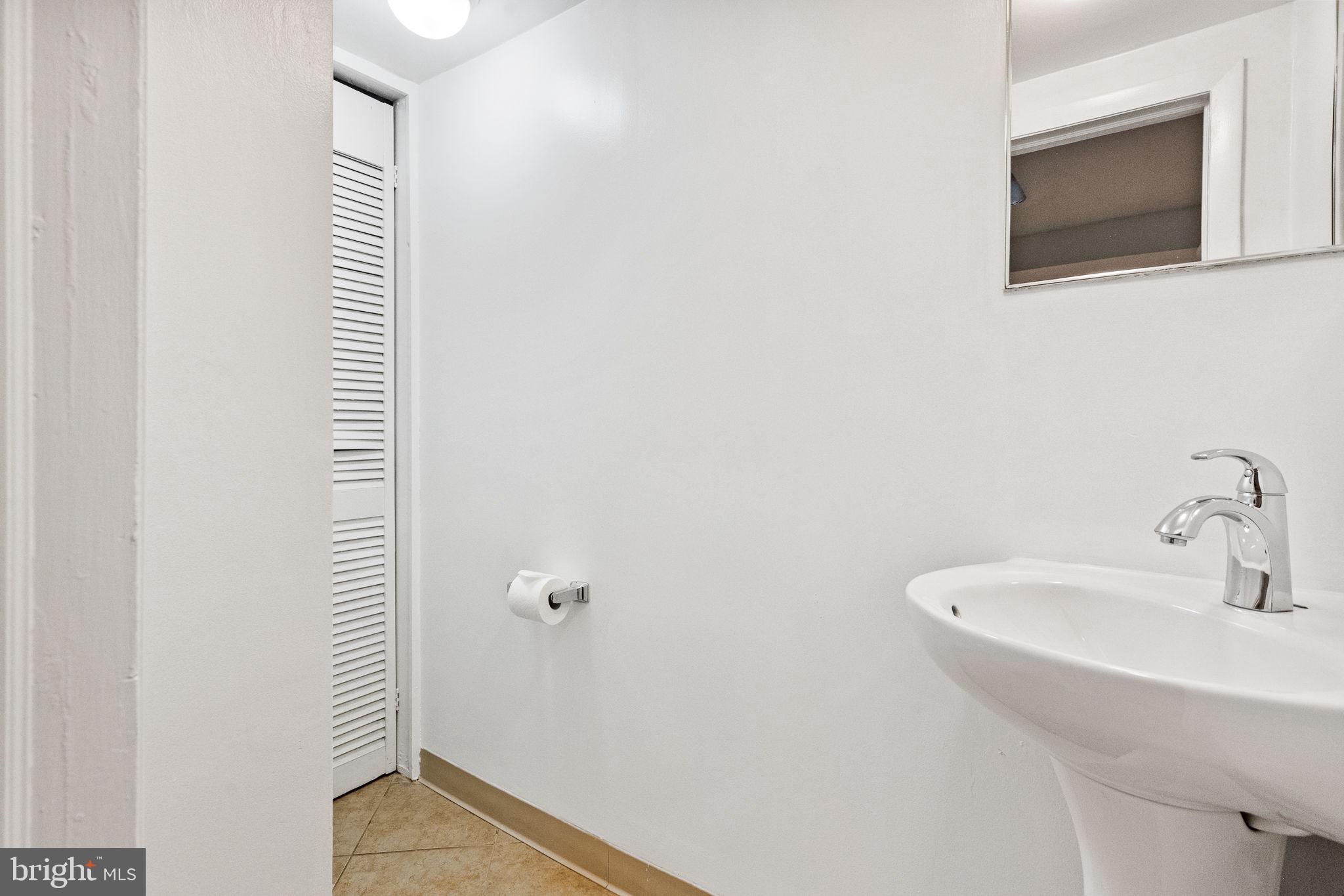 1530 34th Street Northwest Washington, DC 20007 - Photo 11 of 30