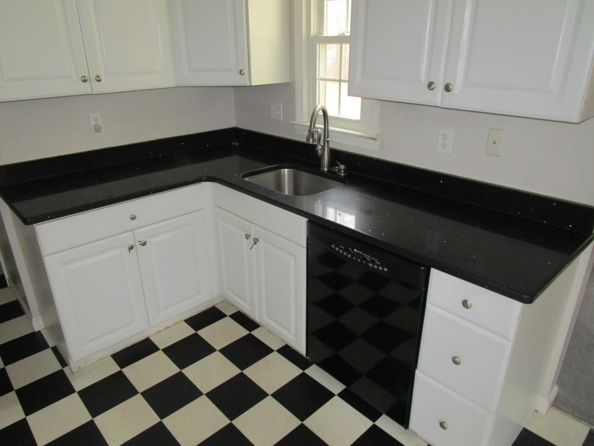 7 Patten Road Merrimack, NH 03054 - Photo 8 of 24
