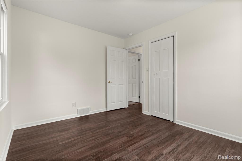 15705 Champaign Road Allen Park, MI 48101 - Photo 16 of 42