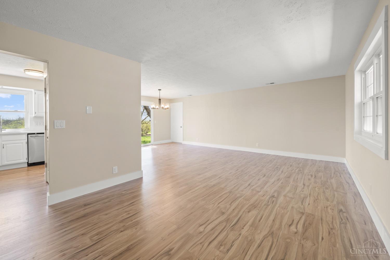 1911 Ranlyn Drive Hamilton, OH 45013 - Photo 10 of 34 Gallery Image 10