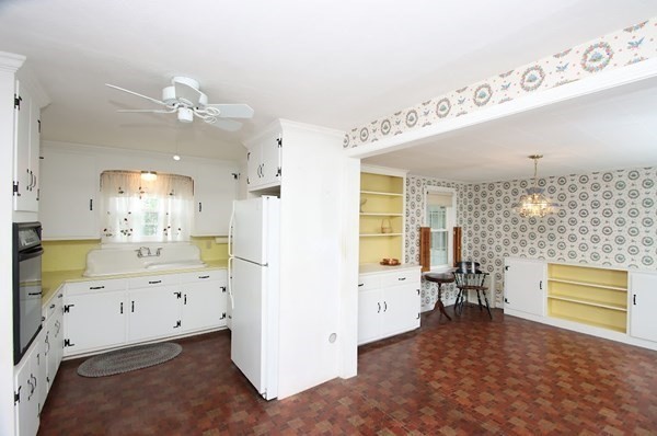 1446 Wilbraham Road Springfield, MA 01119 - Photo 21 of 37 Gallery Image 21