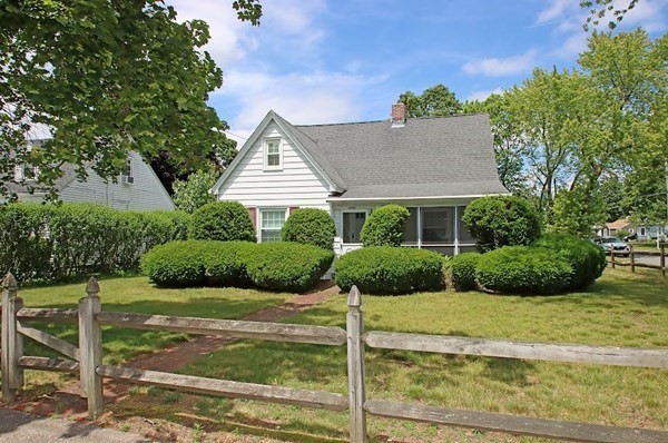 1446 Wilbraham Road Springfield, MA 01119 - Photo 3 of 37 Gallery Image 3