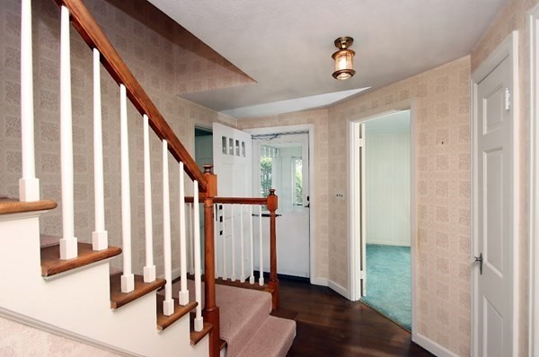 1446 Wilbraham Road Springfield, MA 01119 - Photo 6 of 37 Gallery Image 6