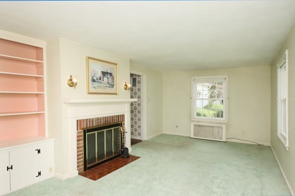 1446 Wilbraham Road Springfield, MA 01119 - Photo 8 of 37 Gallery Image 8