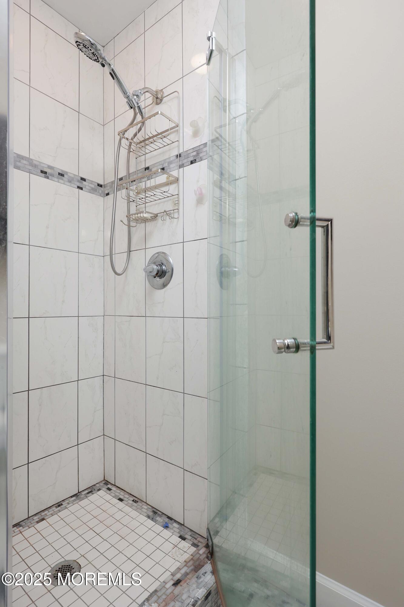 404 Brookview Court Howell, NJ 07731 - Photo 11 of 21 758A8941