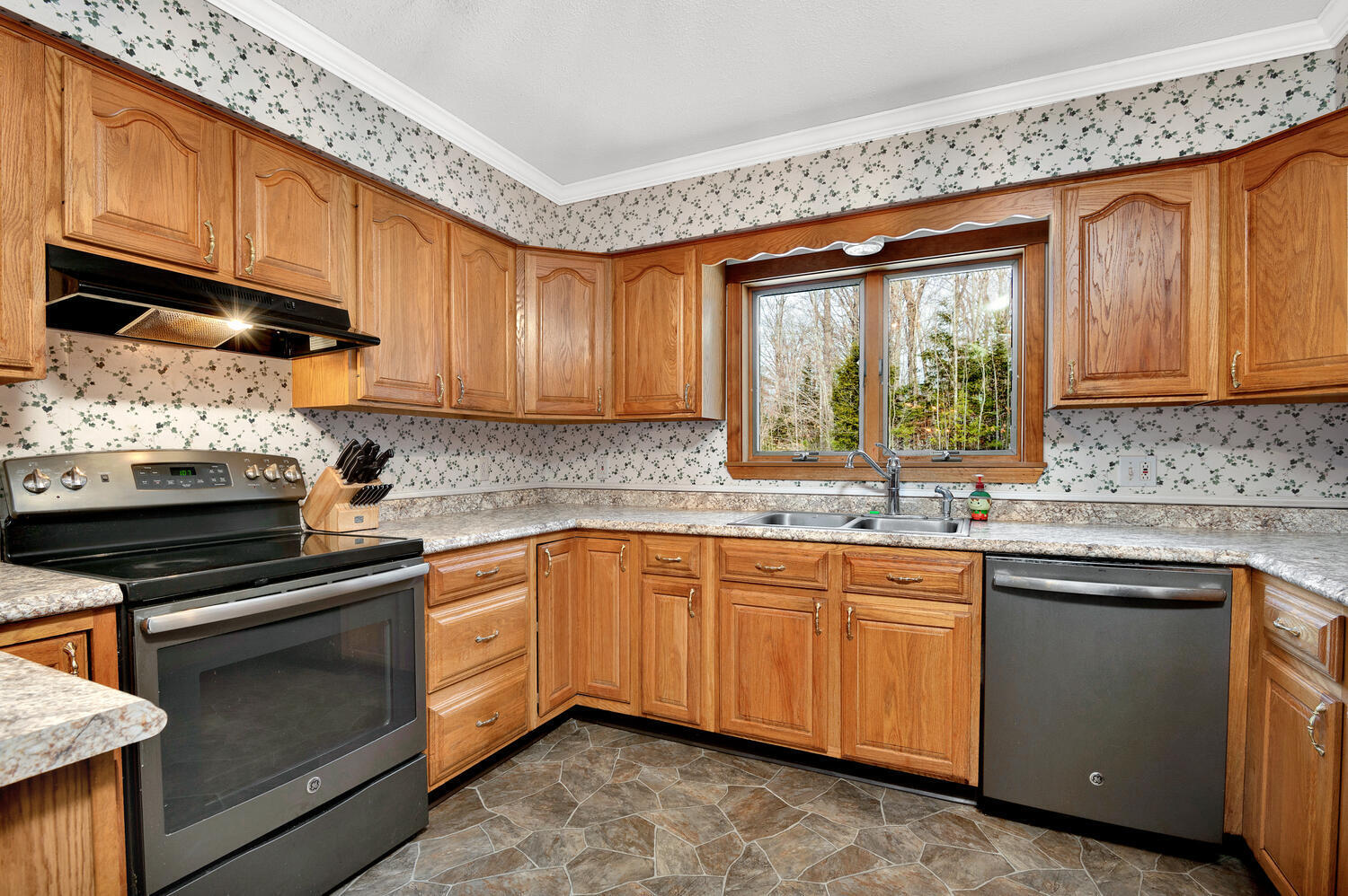 648 Crockett Ridge Road Norway, ME 04268 - Photo 19 of 43 648 Crockett Ridge Rd Norway-large-017-0