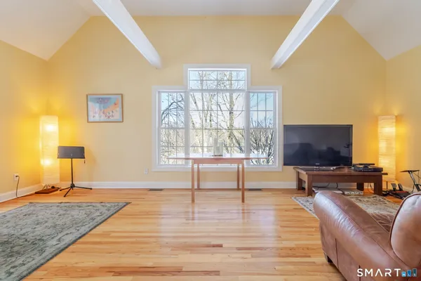 $1,149,000 | 74 Farm View Road, Bethany, CT 06524