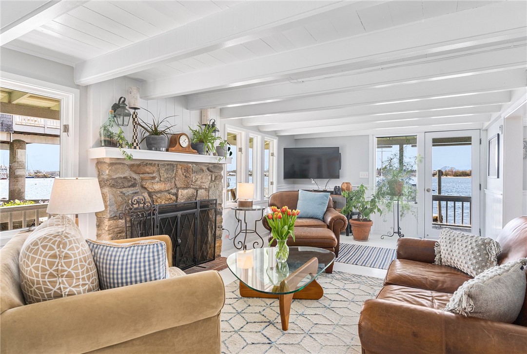 1597 Main Road Tiverton, RI 02878 - Photo 10 of 42