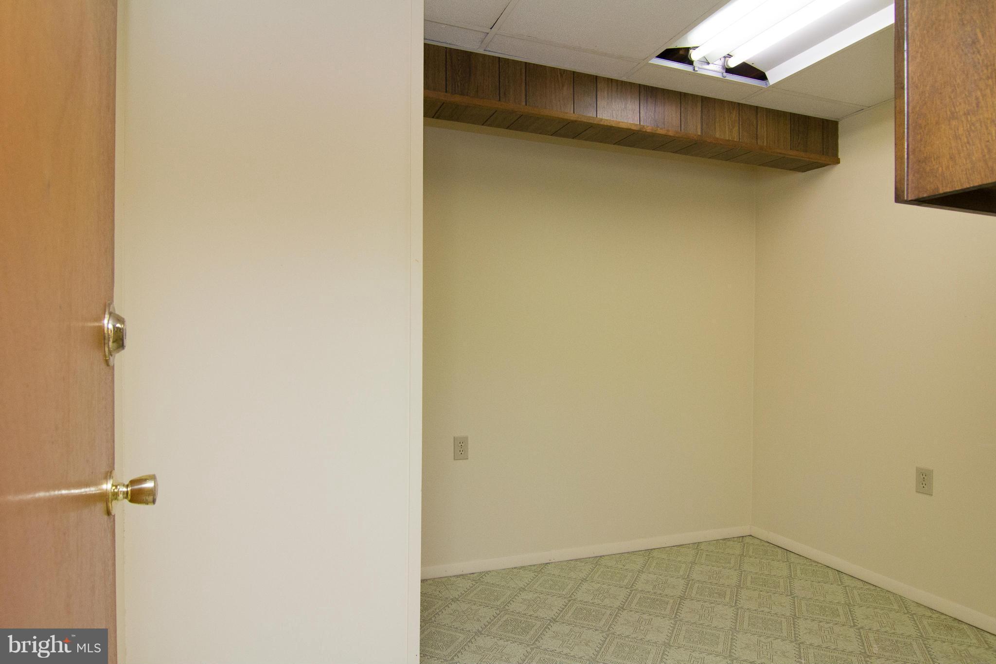 2514 Neudecker Road Westminster, MD 21157 - Photo 21 of 30 a view of small space