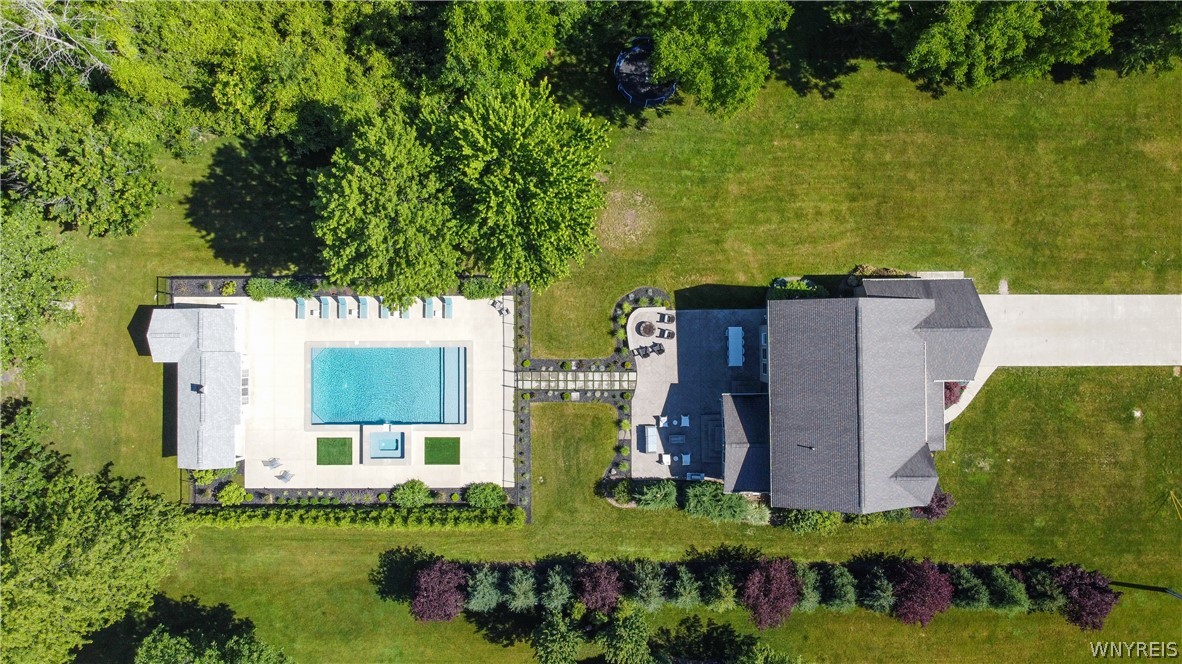 8630 Northfield Road Clarence, NY 14032 - Photo 4 of 49