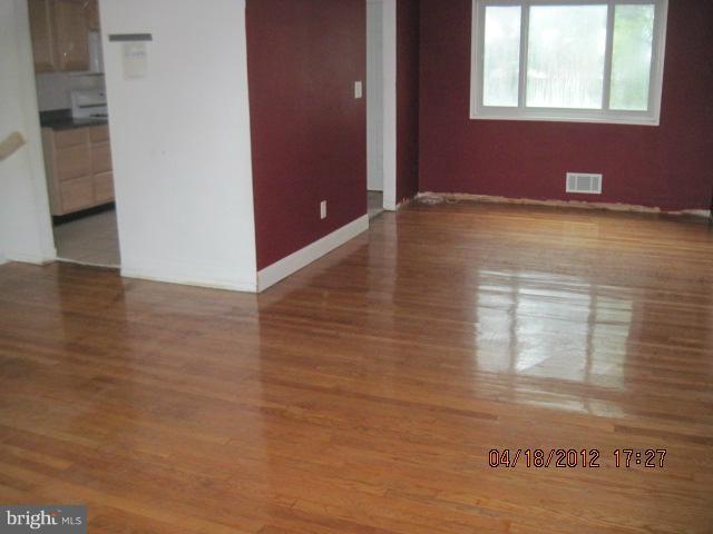 3223 Southgreen Road Windsor Mill, MD 21244 - Photo 9 of 12 Living Room
