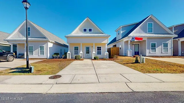 $324,900 | 847 Isle Of Palms Way, Wilmington, NC 28412
