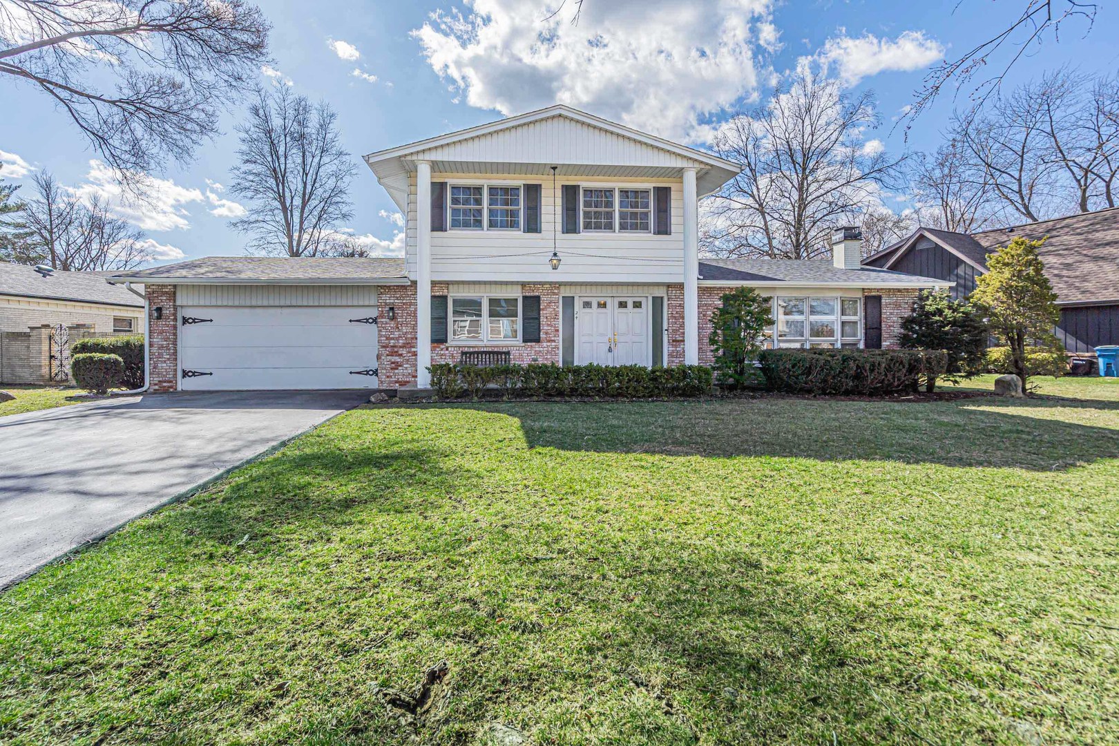 24 South Country Squire Road Palos Heights, IL 60463 - Photo 1 of 1 Gallery Image 1