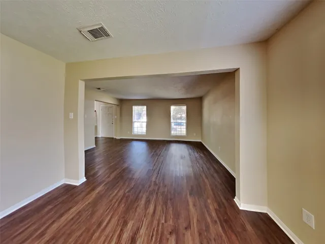 $2,475 | 2908 Cambridge Circus, Pearland, TX 77581