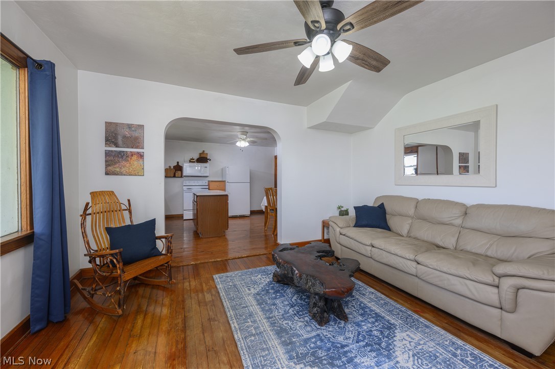 10850 Angling Road Wooster, OH 44691 - Photo 4 of 38