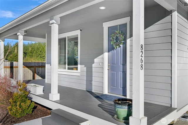 a view of front door and porch