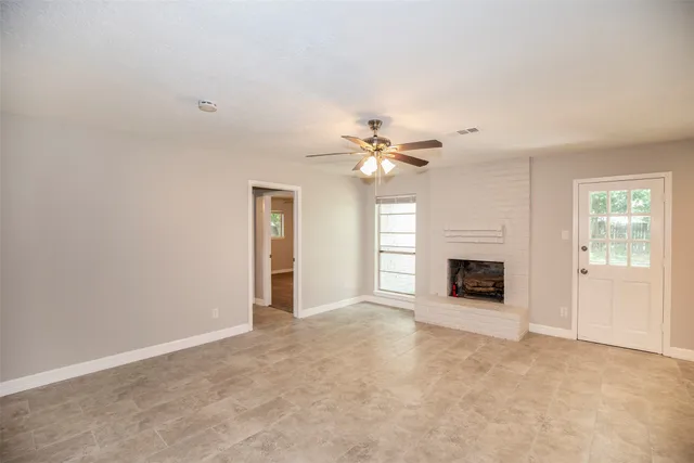 $2,250 | 802 Wavecrest Lane, Houston, TX 77062