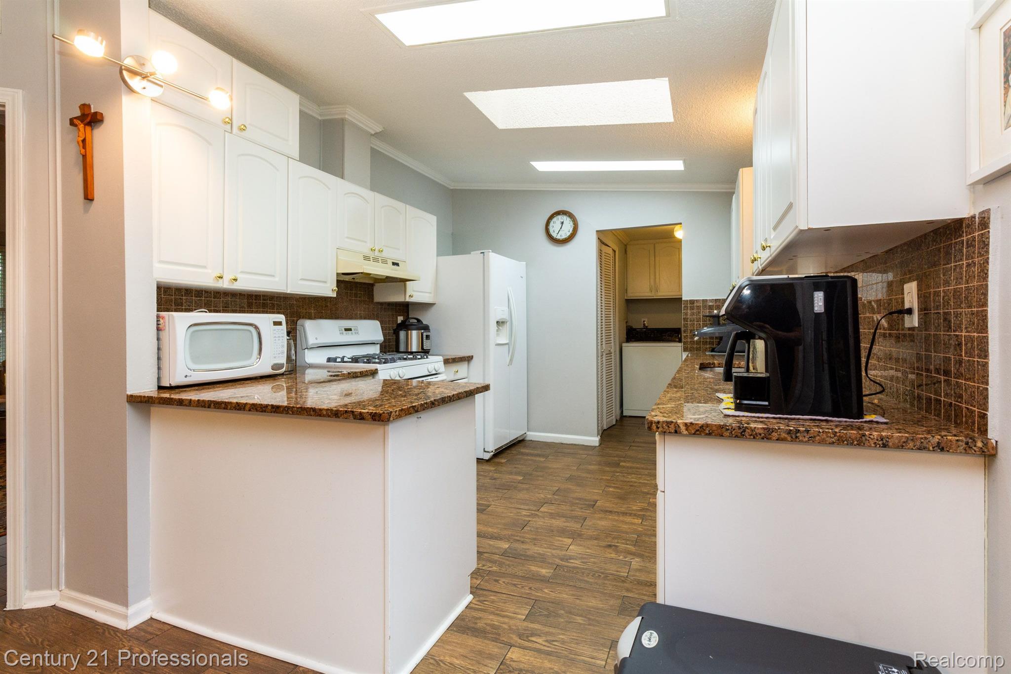 1147 East Auburn Road Rochester, MI 48307 - Photo 14 of 39 Gallery Image 14