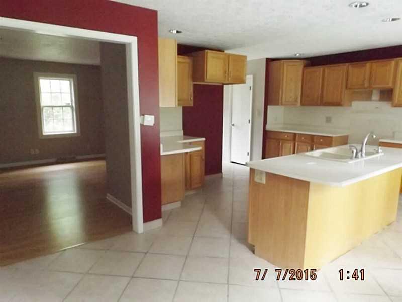 4425 Fairview Road Greenwood, IN 46142 - Photo 3 of 15 Gallery Image 3