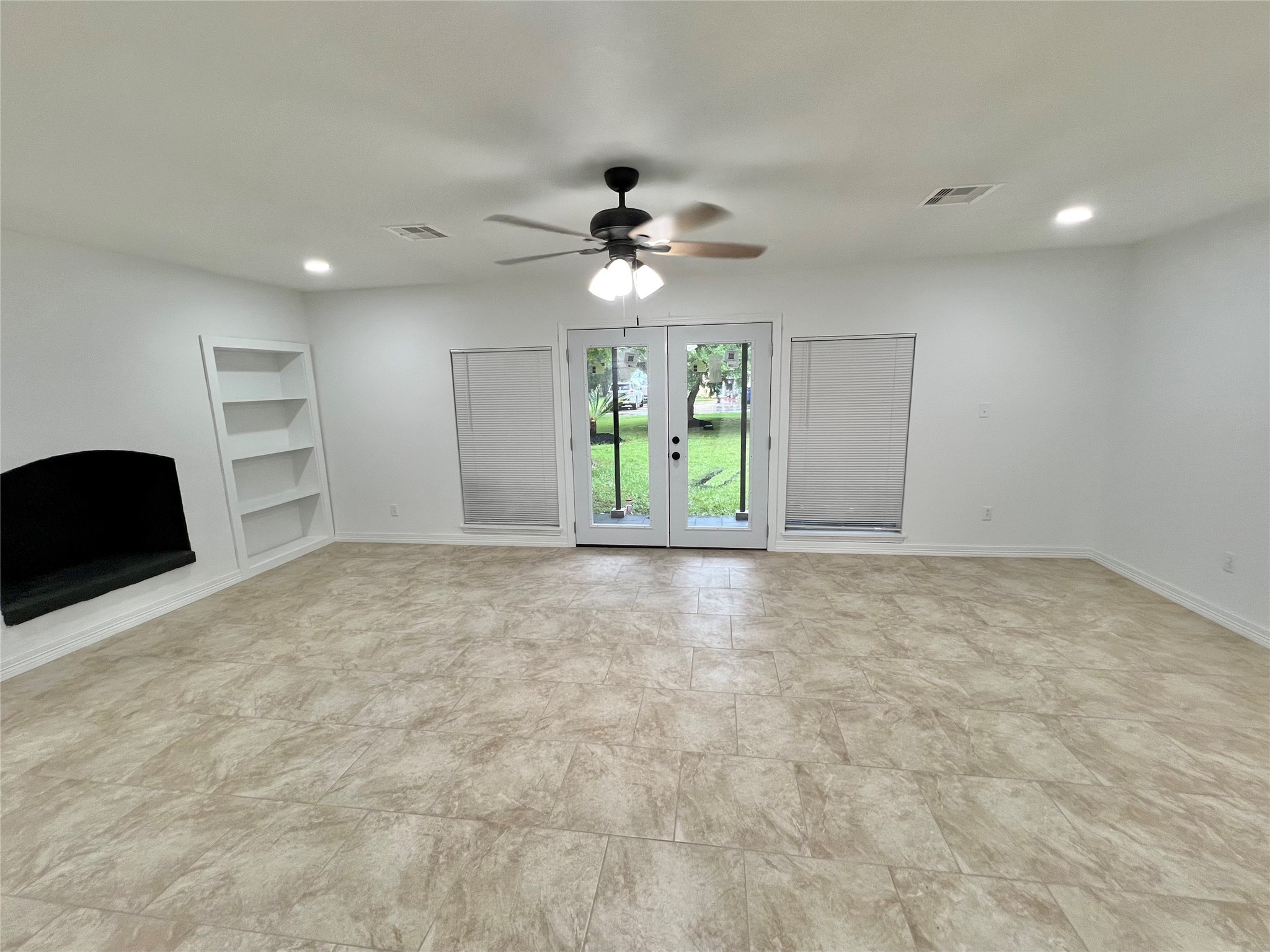 5 Colony Drive Angleton, TX 77515 - Photo 16 of 34 a view of an empty room with a window