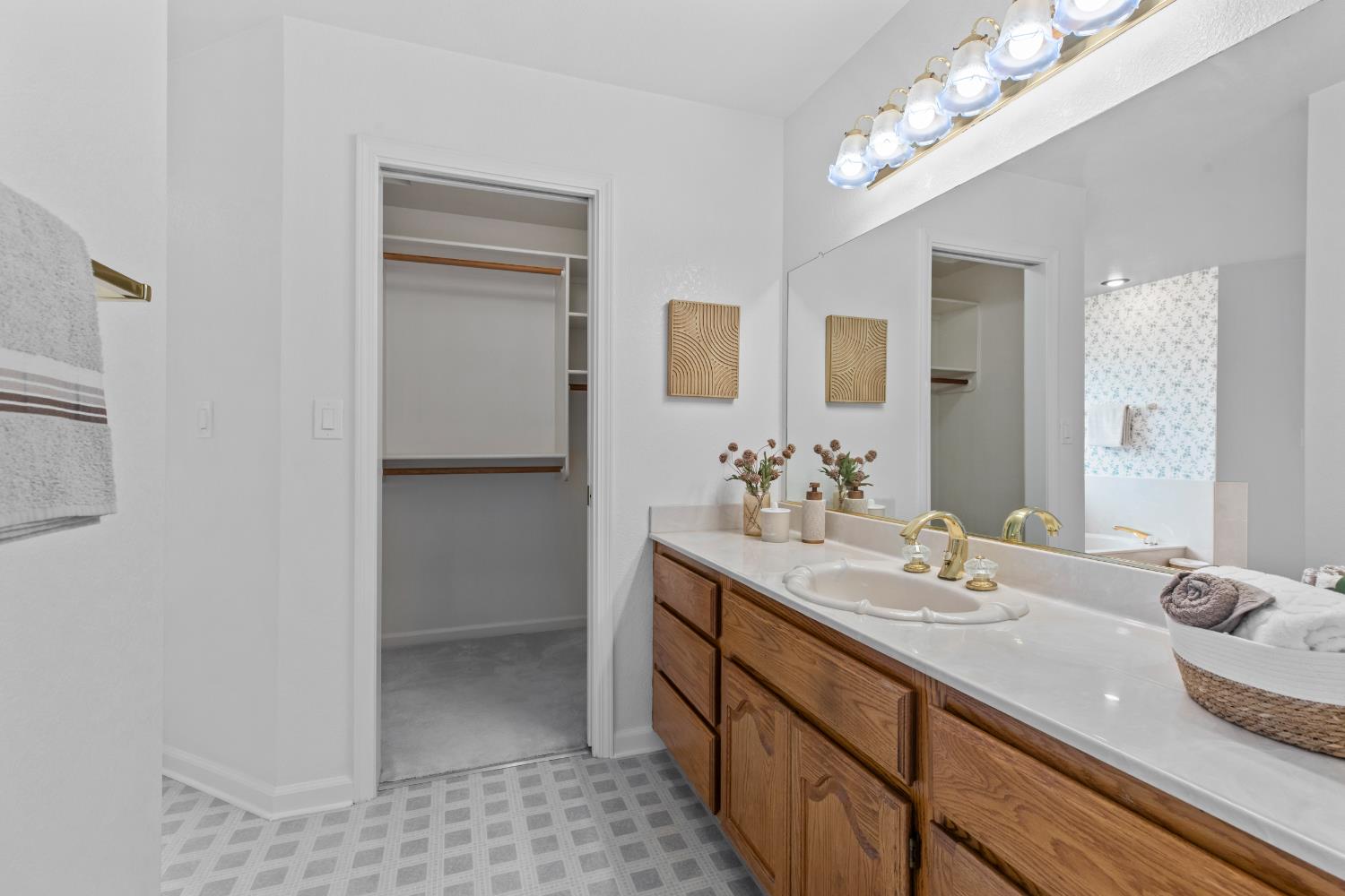 3729 Springcreek Drive Modesto, CA 95355 - Photo 34 of 53