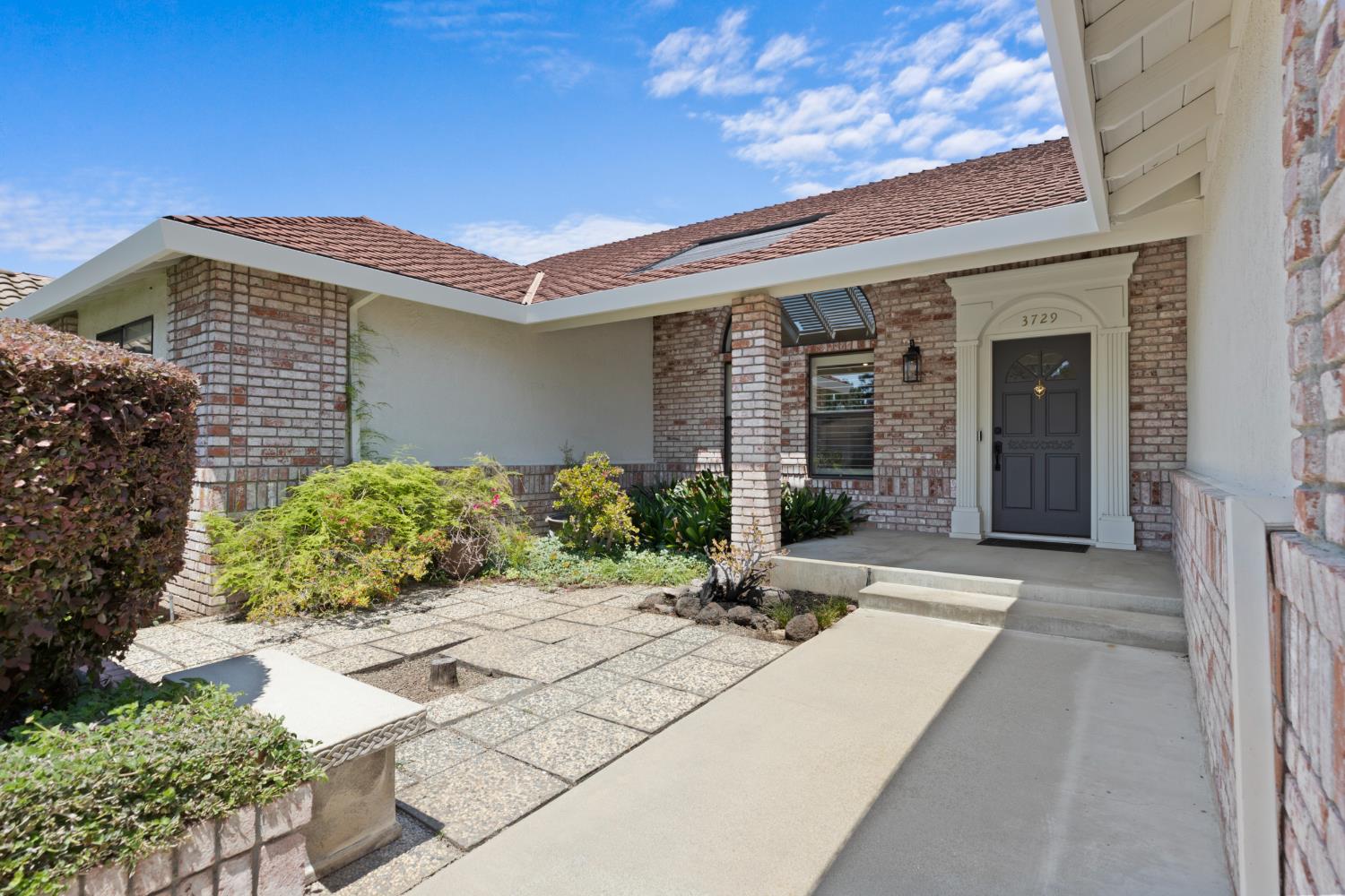 3729 Springcreek Drive Modesto, CA 95355 - Photo 5 of 53