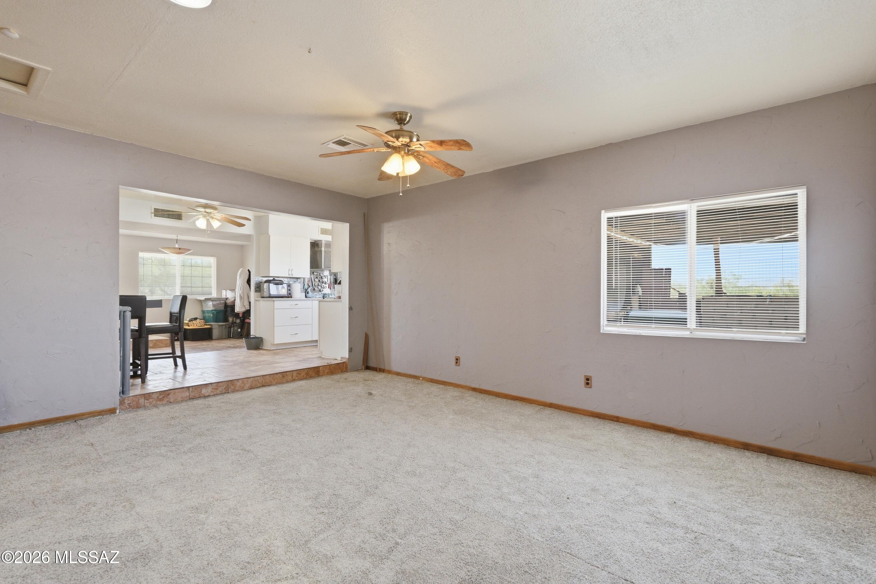 12010 West Hilltop Road Tucson, AZ 85736 - Photo 5 of 49