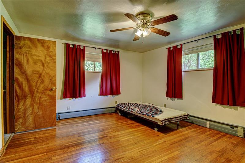 270 West Allegheny Road Imperial, PA 15126 - Photo 11 of 20 Gallery Image 11