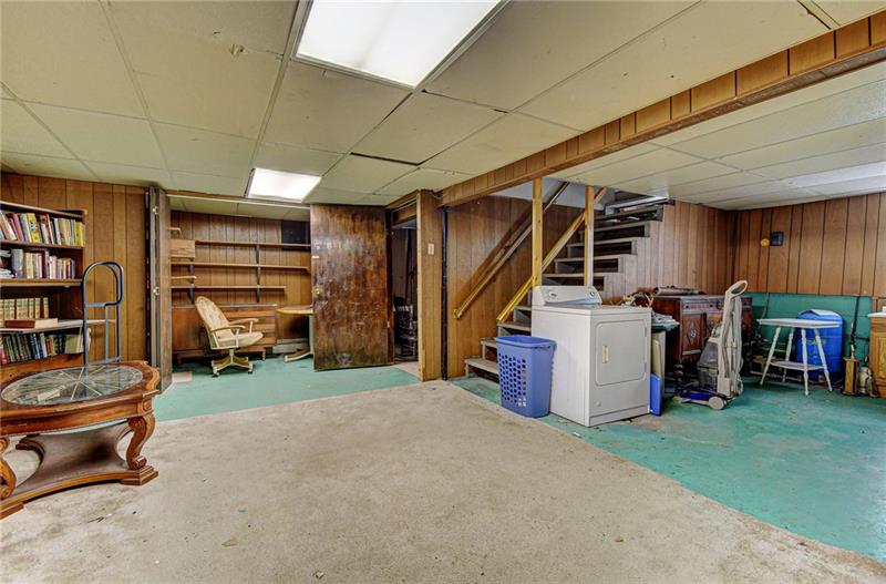 270 West Allegheny Road Imperial, PA 15126 - Photo 15 of 20 Gallery Image 15