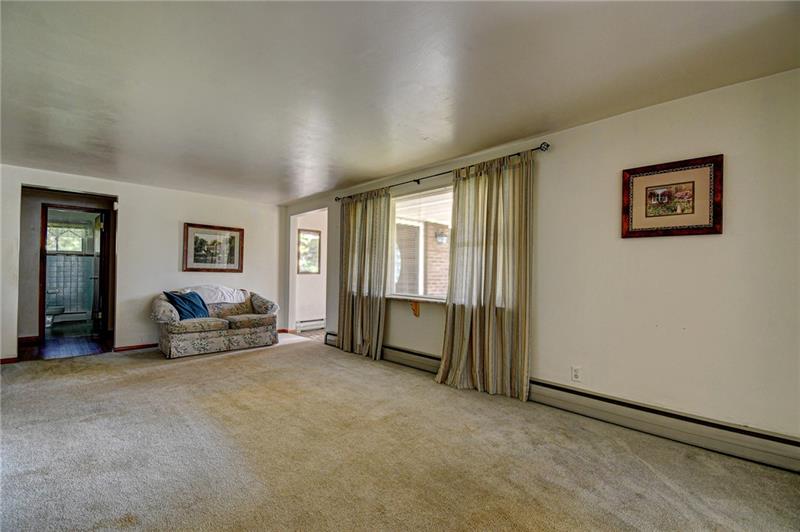 270 West Allegheny Road Imperial, PA 15126 - Photo 8 of 20 Gallery Image 8