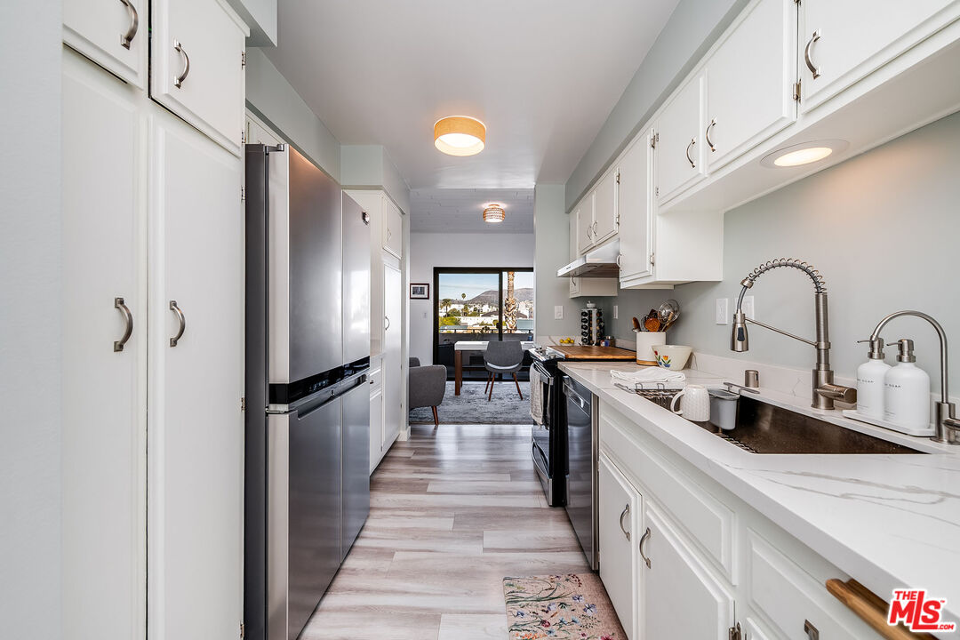 647 Wilcox Avenue, Unit 3G Los Angeles, CA 90004 - Photo 13 of 29