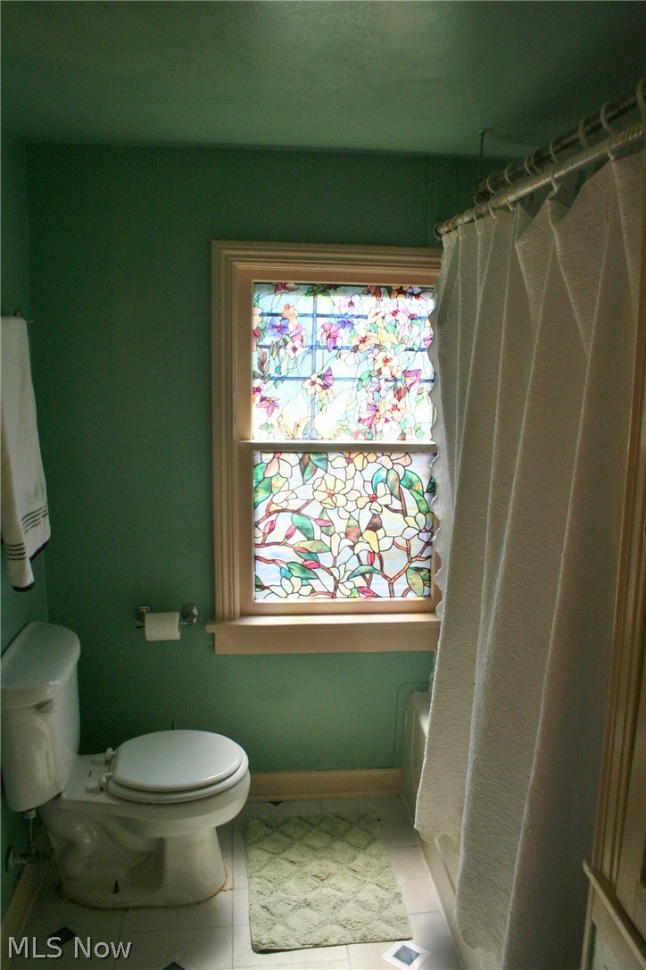4811 Detroit Road Sheffield Lake, OH 44054 - Photo 23 of 35 Full Bathroom