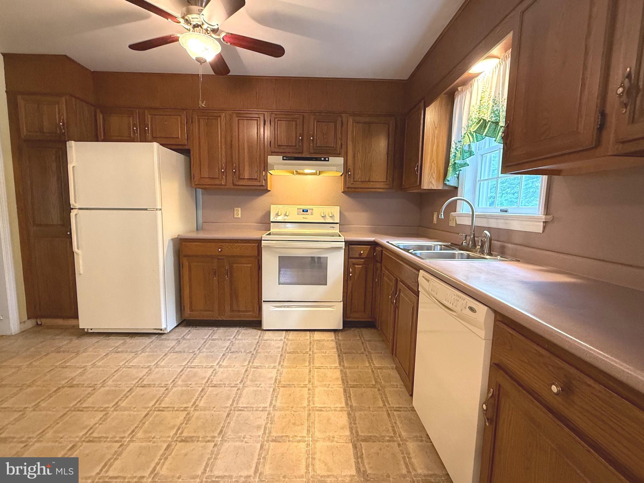 4951 Bossler Road Elizabethtown, PA 17022 - Photo 9 of 43 Gallery Image 9