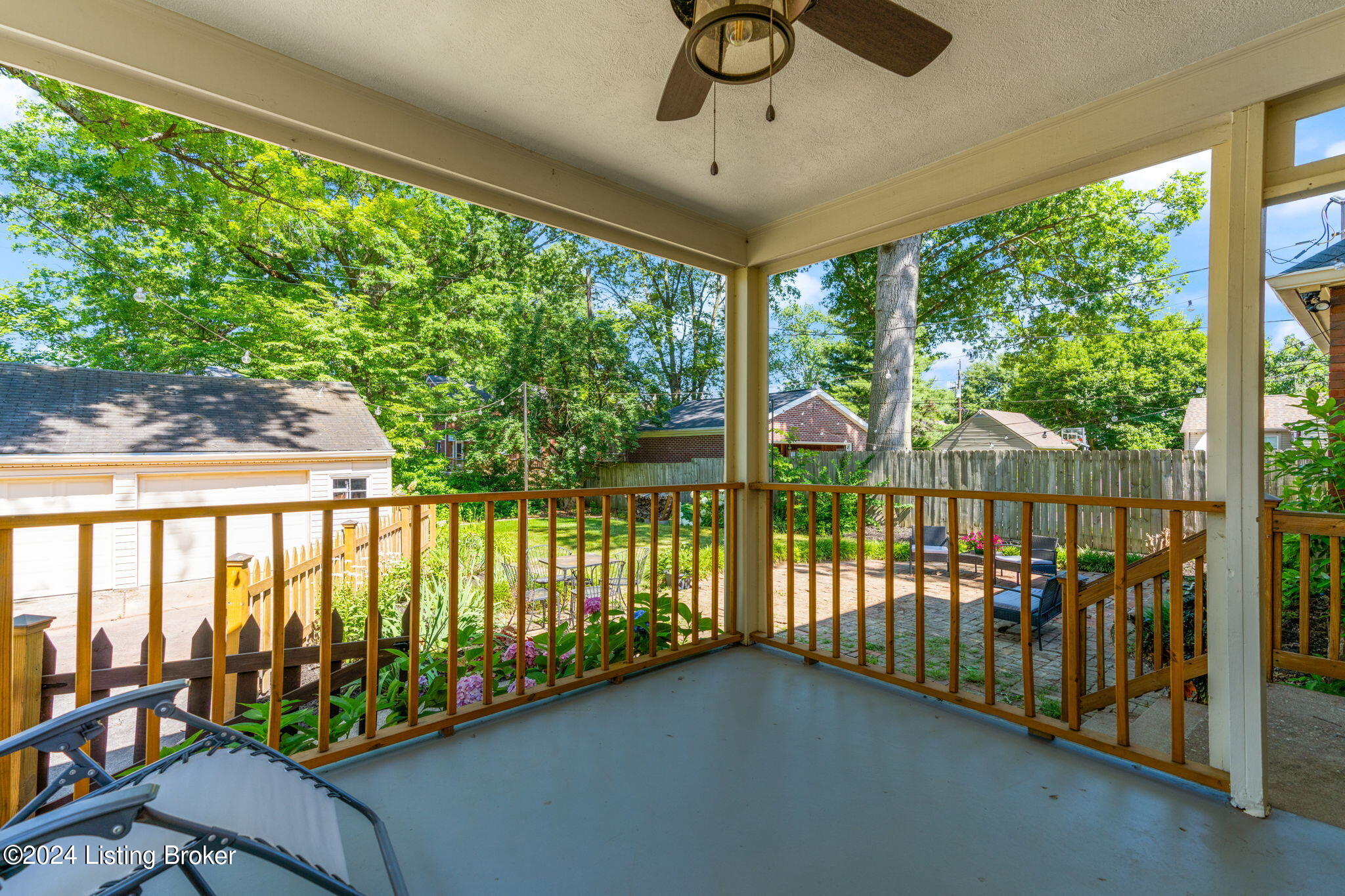 202 Ring Road Louisville, KY 40207 - Photo 48 of 61 202 Ring Rd-13